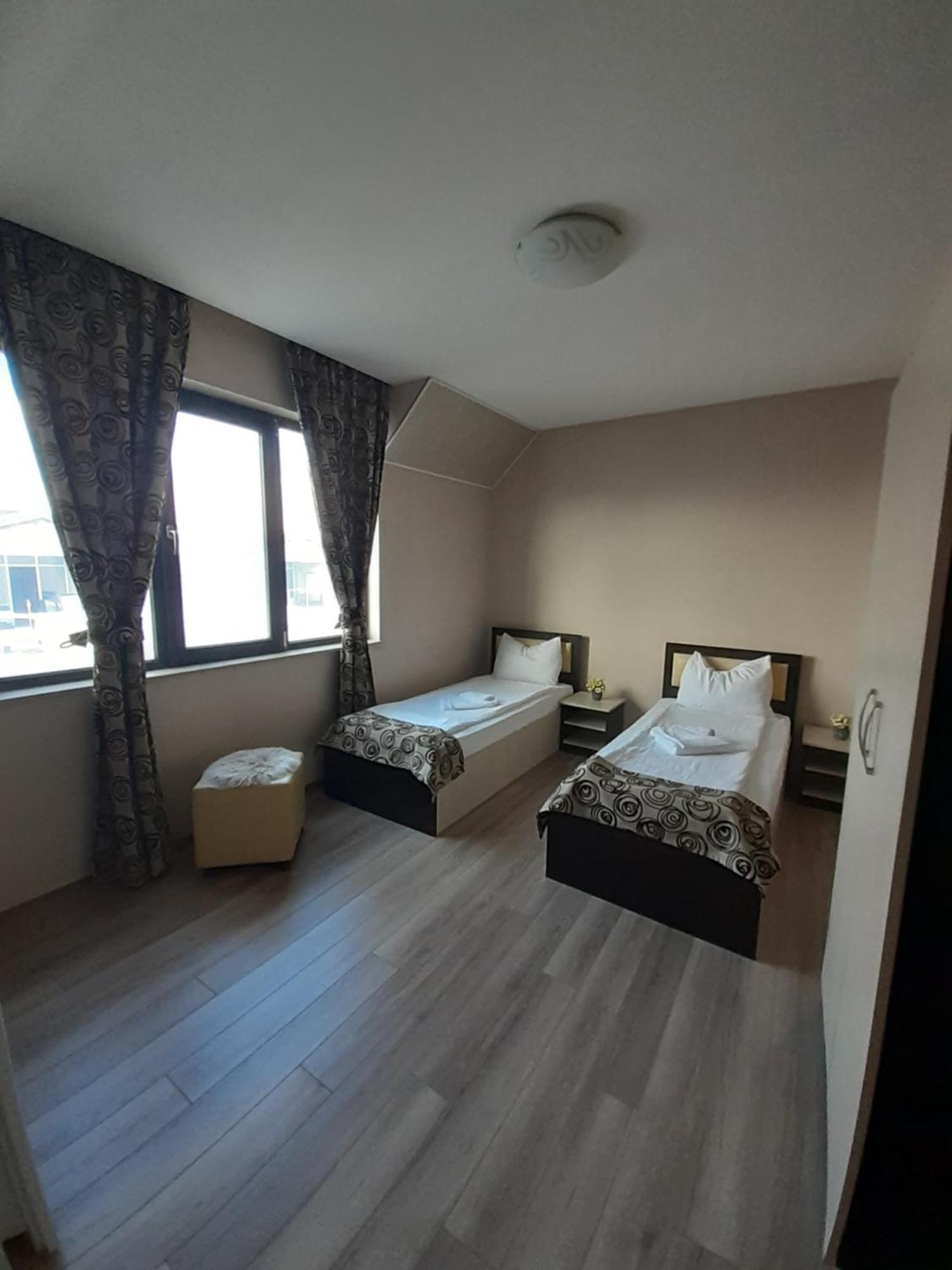 Alexander Hotel Asenovgrad Eksteriør bilde