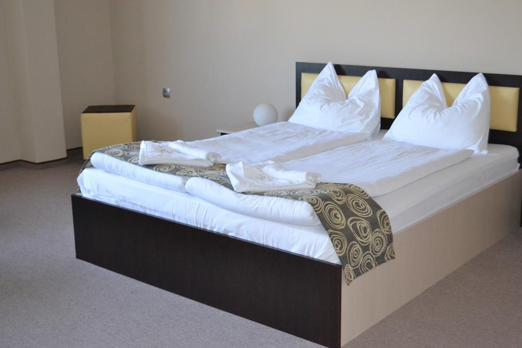 Alexander Hotel Asenovgrad Eksteriør bilde