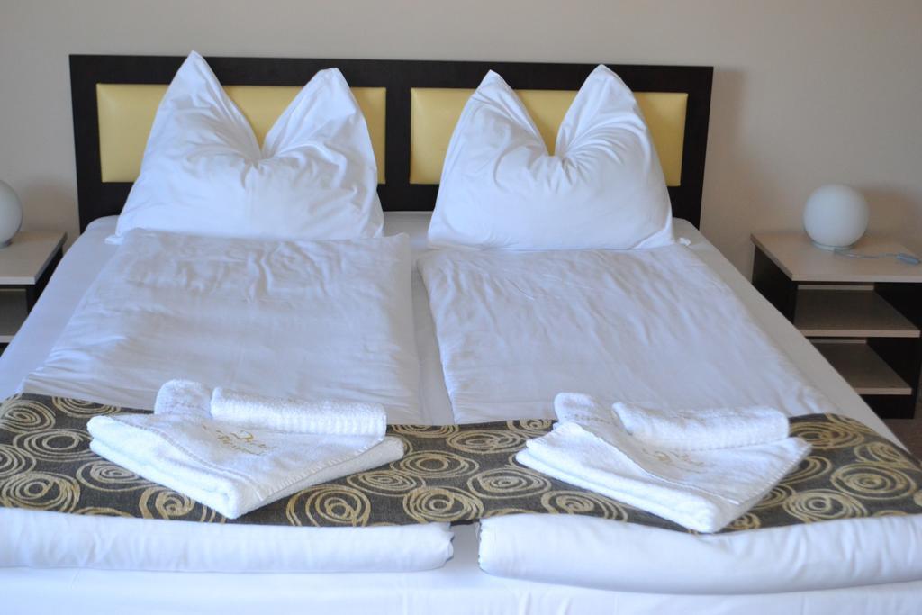 Alexander Hotel Asenovgrad Eksteriør bilde